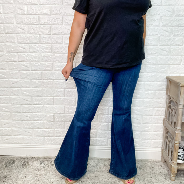 Judy Blue Pull on "Super Fly" Super Flare Jeggings